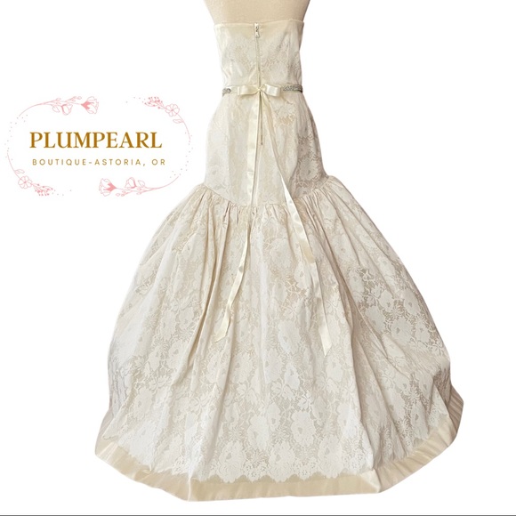 An Original Milly of New York Vintage Custom wedding gown - Picture 7 of 16